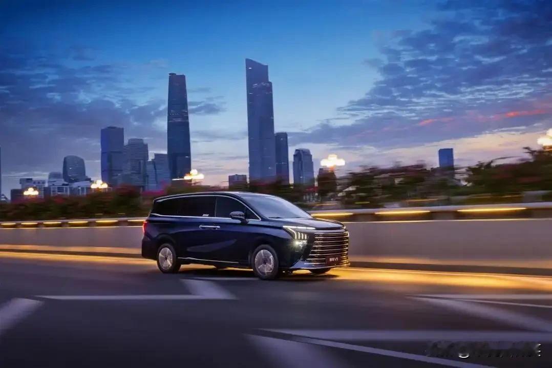 2026款东风星海V9上市！17.99万起的插混MPV，配置动力双越级2026