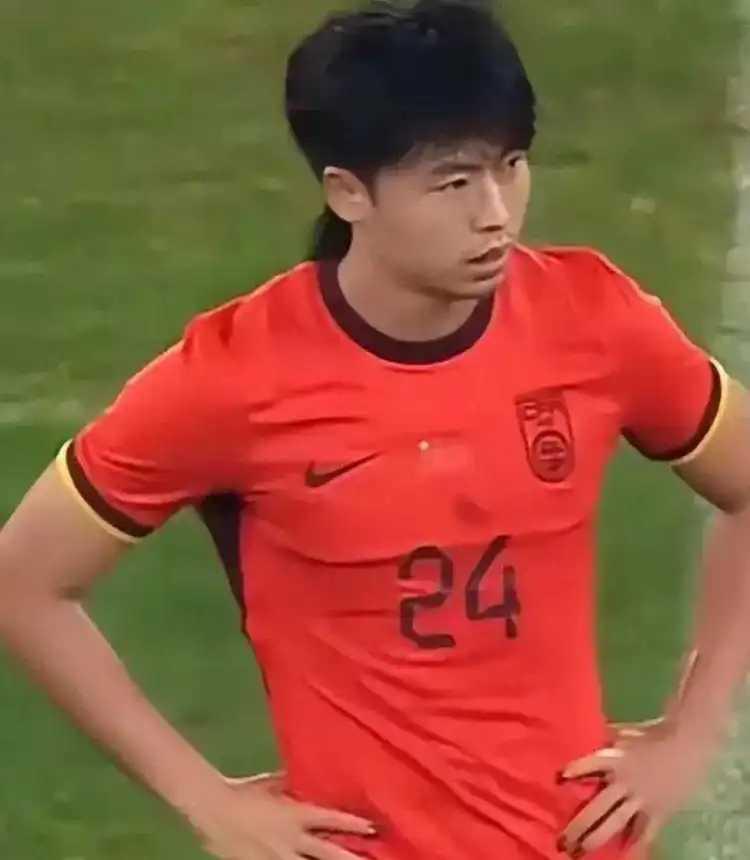 U23国足破天荒杀进亚洲杯决赛，有人说，最该拍大腿的却是汪士钦。其实，他还真的