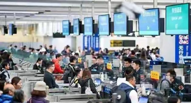 "不欢迎中国人",德韩挂满中文标语，中国游客被区别对待，谁还去中国出境游正迎