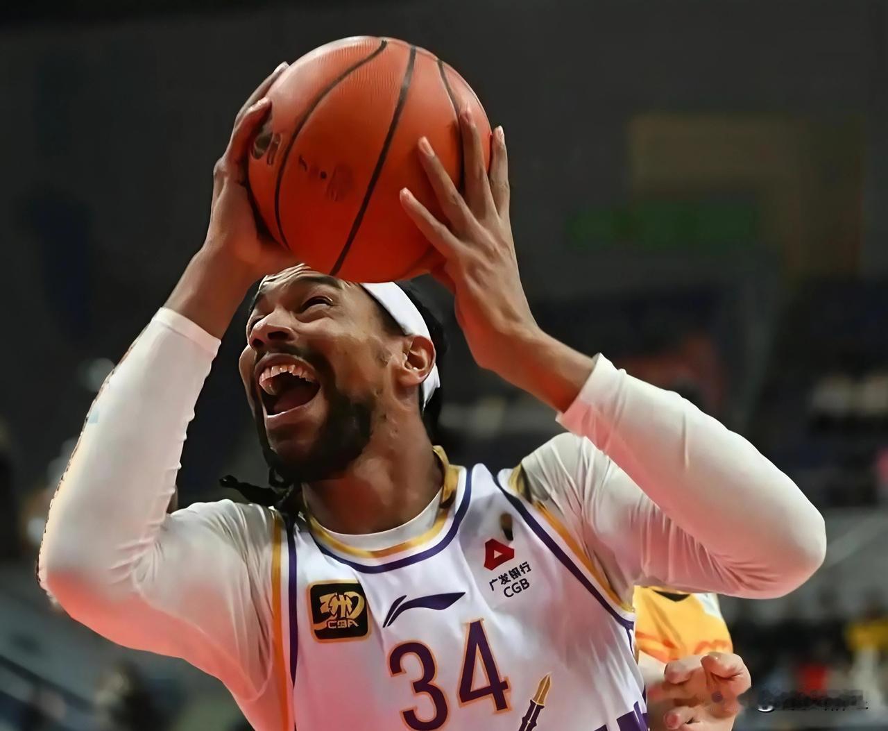 广东宏远今晚客场以101-98战胜浙江稠州，赢球三大功臣！1.萨林杰萨林杰今