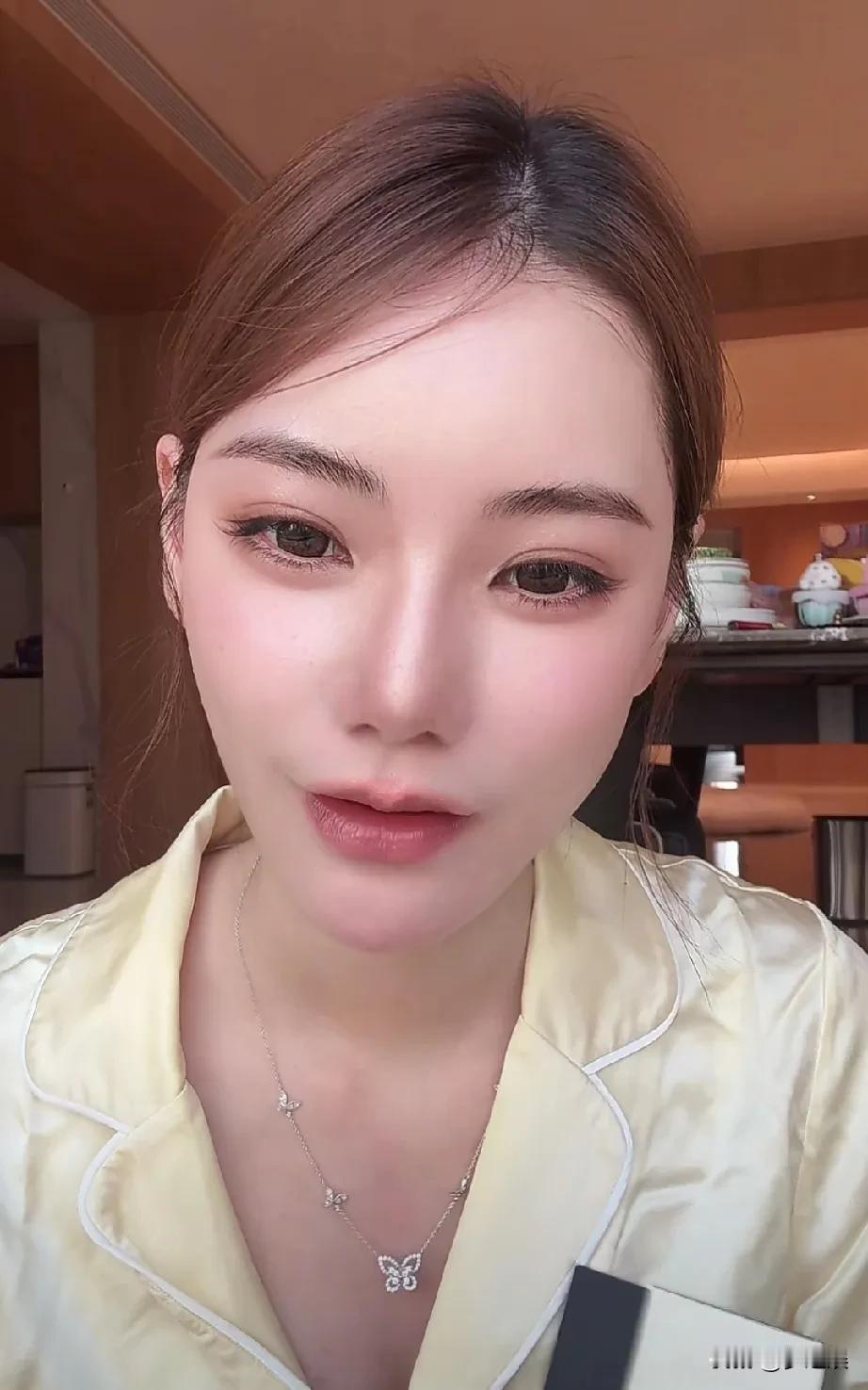 马筱梅，表态了，网友们追着小梅问，现在有两个孩子，你还生吗，小梅直接回应，生啊肯
