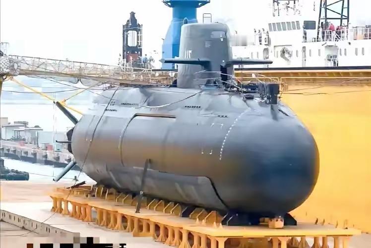 就在刚刚，​台民进党当局突然宣布，​1月26日，中国台湾地区“自造潜舰”海鲲