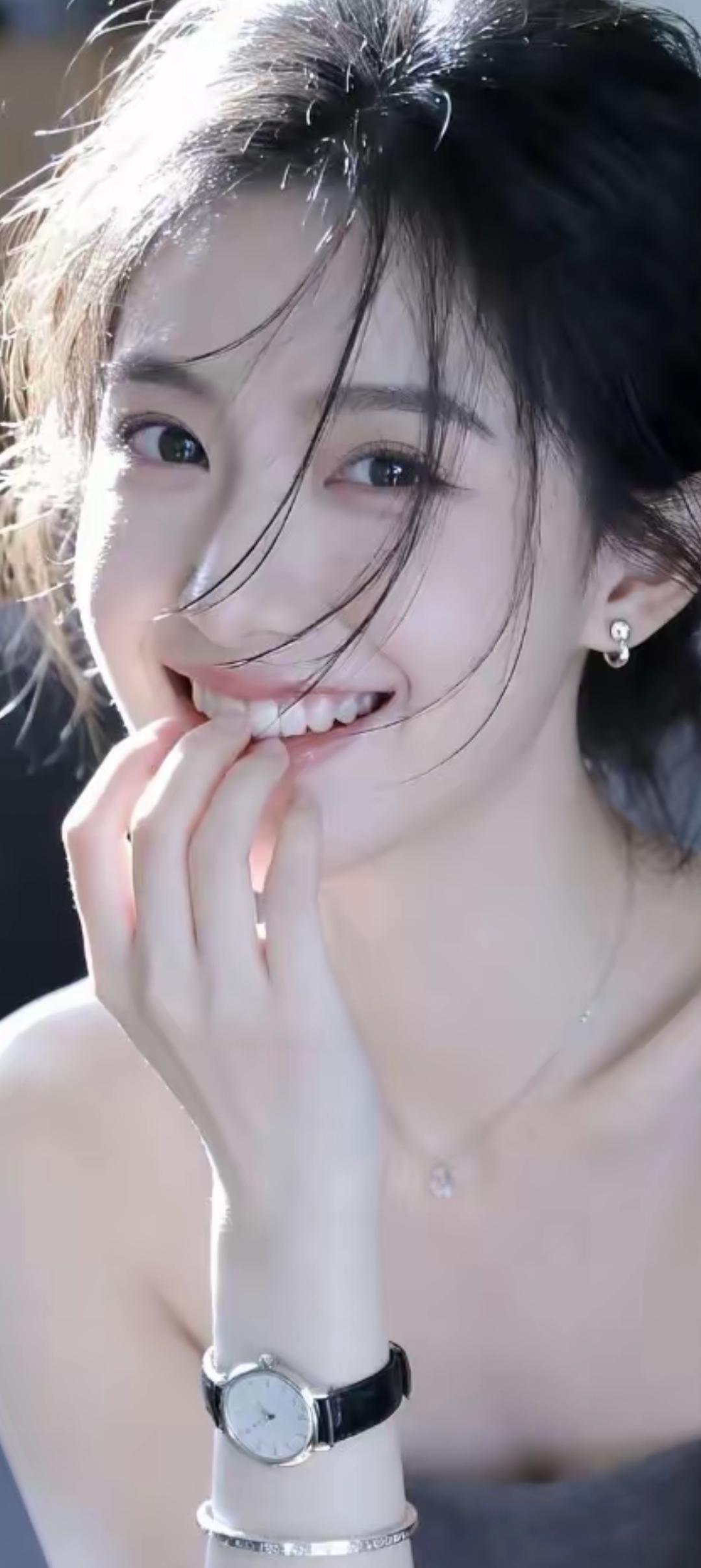 温柔微笑，时光静好。