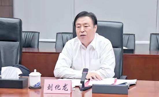 保利集团董事长被免职既让人吃惊，也是意料之中保利集团董事长被免职，这事听着让