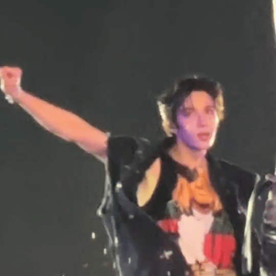 看到成灿脱衣服的将太郎哈哈哈哈哈哈真的笑不行了！郑成灿脱衣服