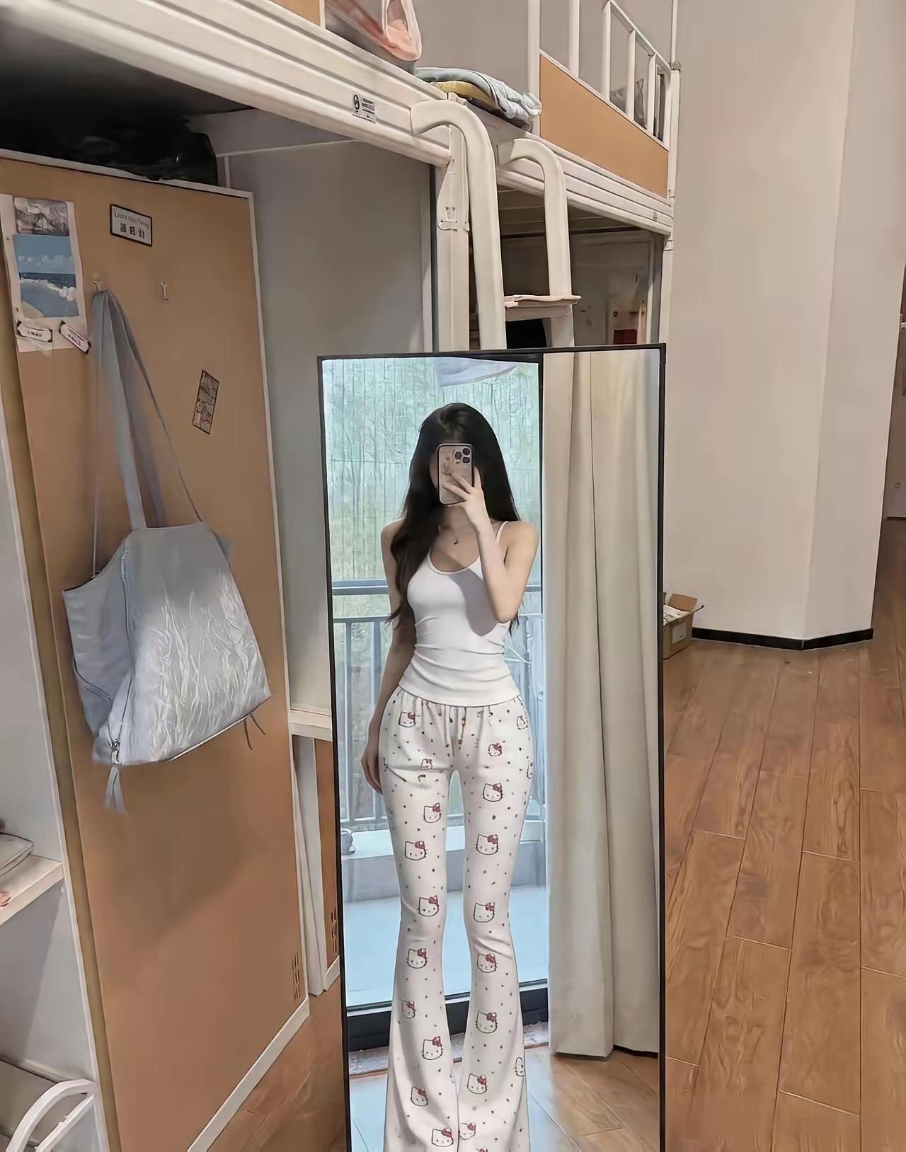 网上买的裤子，就这样穿怎么出去见人呀😖