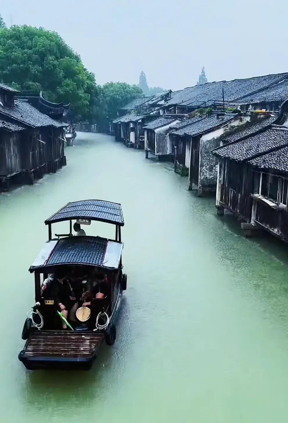 最有用的一句话：“工资到账就存好，别让同事知道你的真实收入。办公室最忌讳露富哭