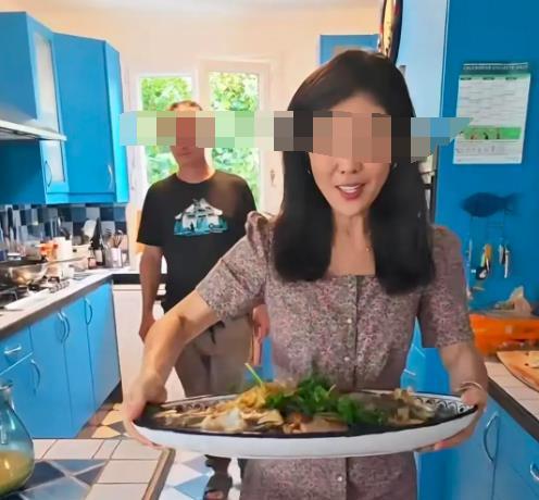 牢A的爆料从最初的美国人民的斩杀线，再到留学生群体中的害群之马，现在延伸到了明星