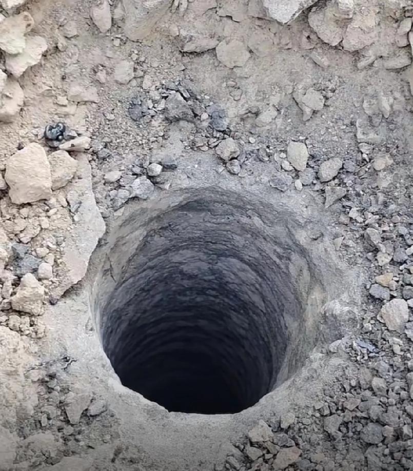 现在的俄乌战场，俄人还沉迷在每天占几平地盘，还在天天念叨着我兵人多，乌克兰要死完