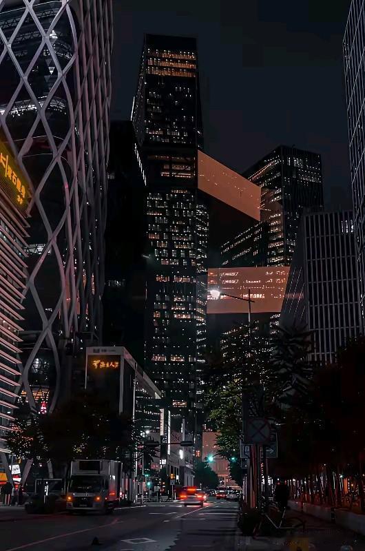 深圳这城市，现在看越来越像个“分裂体”。一季度GDP前三，增速5.8%甩全