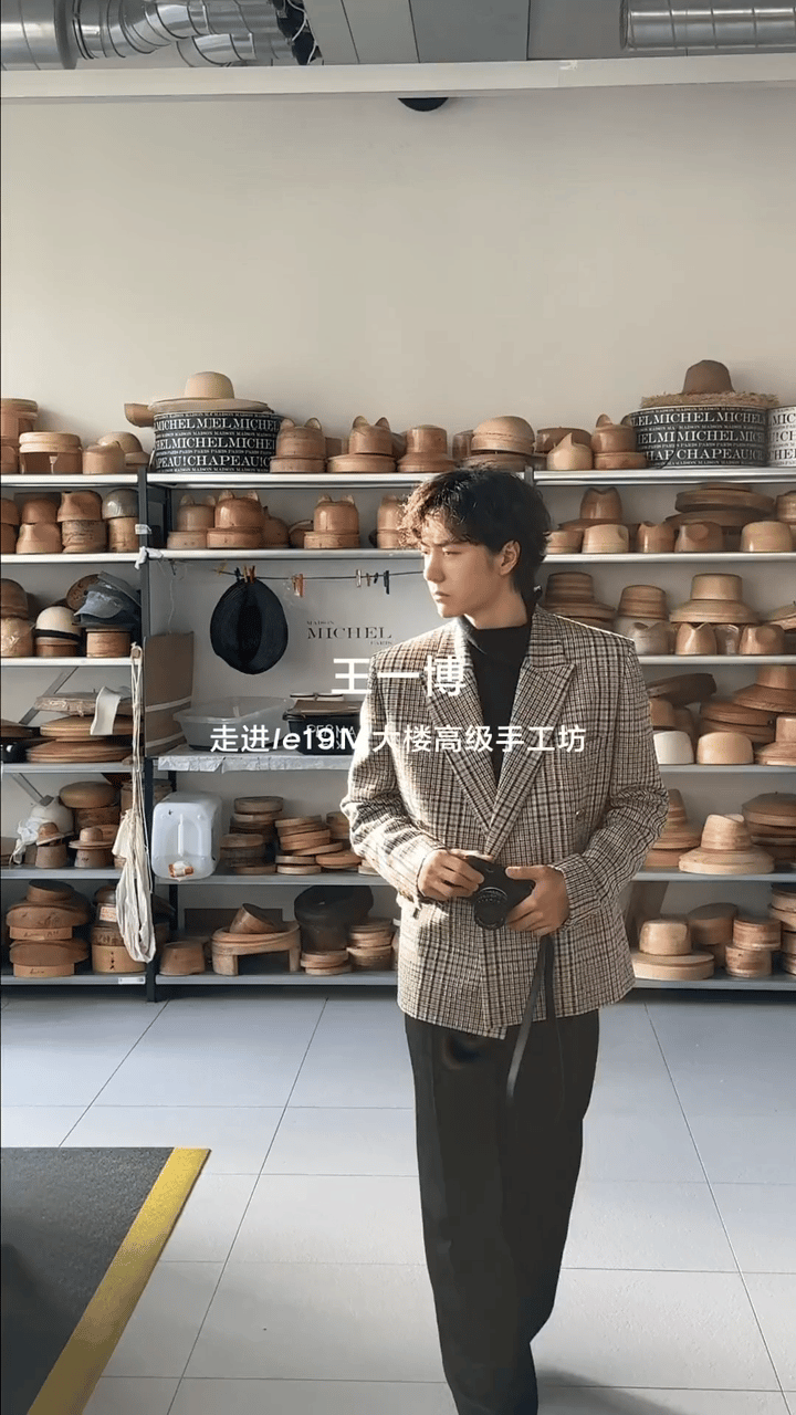 王一博｜CHANEL看完纽约大秀还不够，一博又受邀走进巴黎𝘭𝘦19M大