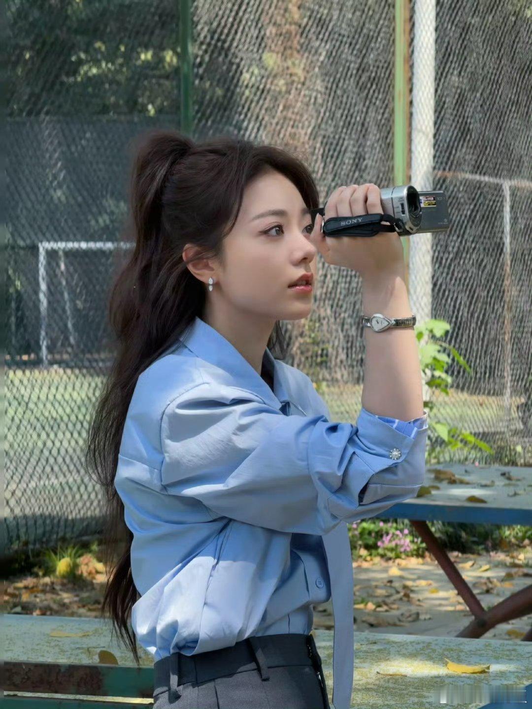 赵今麦女大造型赵今麦高马尾学院风赵今麦高马尾学院风，女大造型好适配。哇哦可以的