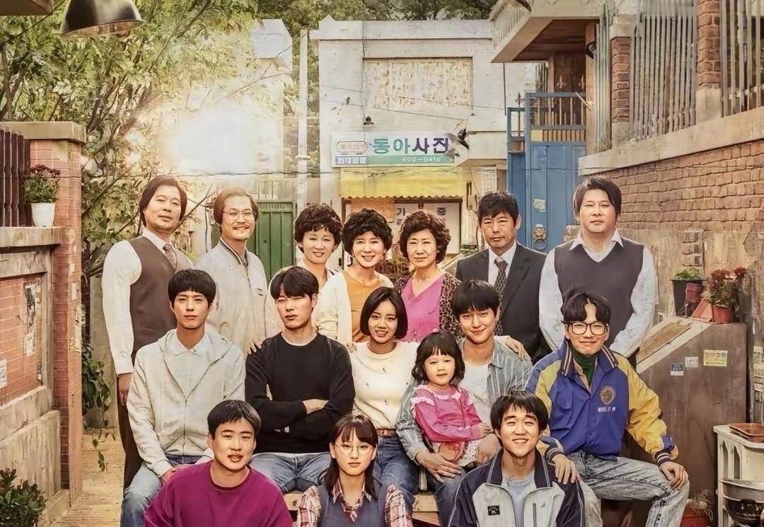 柳俊烈和李惠利分手，根本原因不是聚少离多。是两个人活成了不同时区的人。一个钻