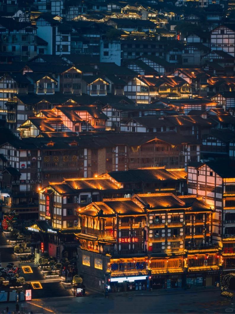 【晚风吹人醒，万事藏于心，何可言，何能言，与谁言……】“晚风吹