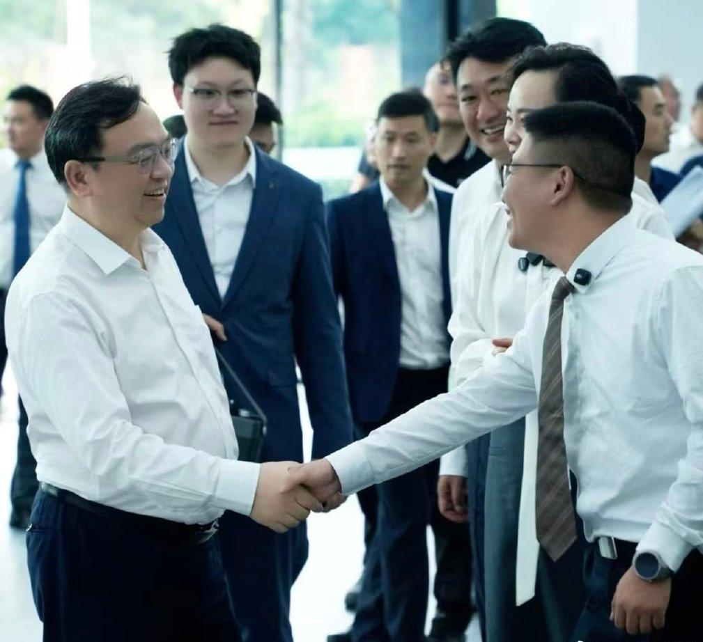 为什么比亚迪的粉丝脾气都那么大？要说全网声量最大、战斗力最强的粉丝群体，非“迪
