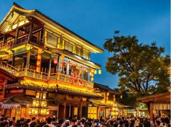 国内旅游为什么越来越去不起？不是老百姓口袋空了，是景区把游客当韭菜，一茬一茬地割