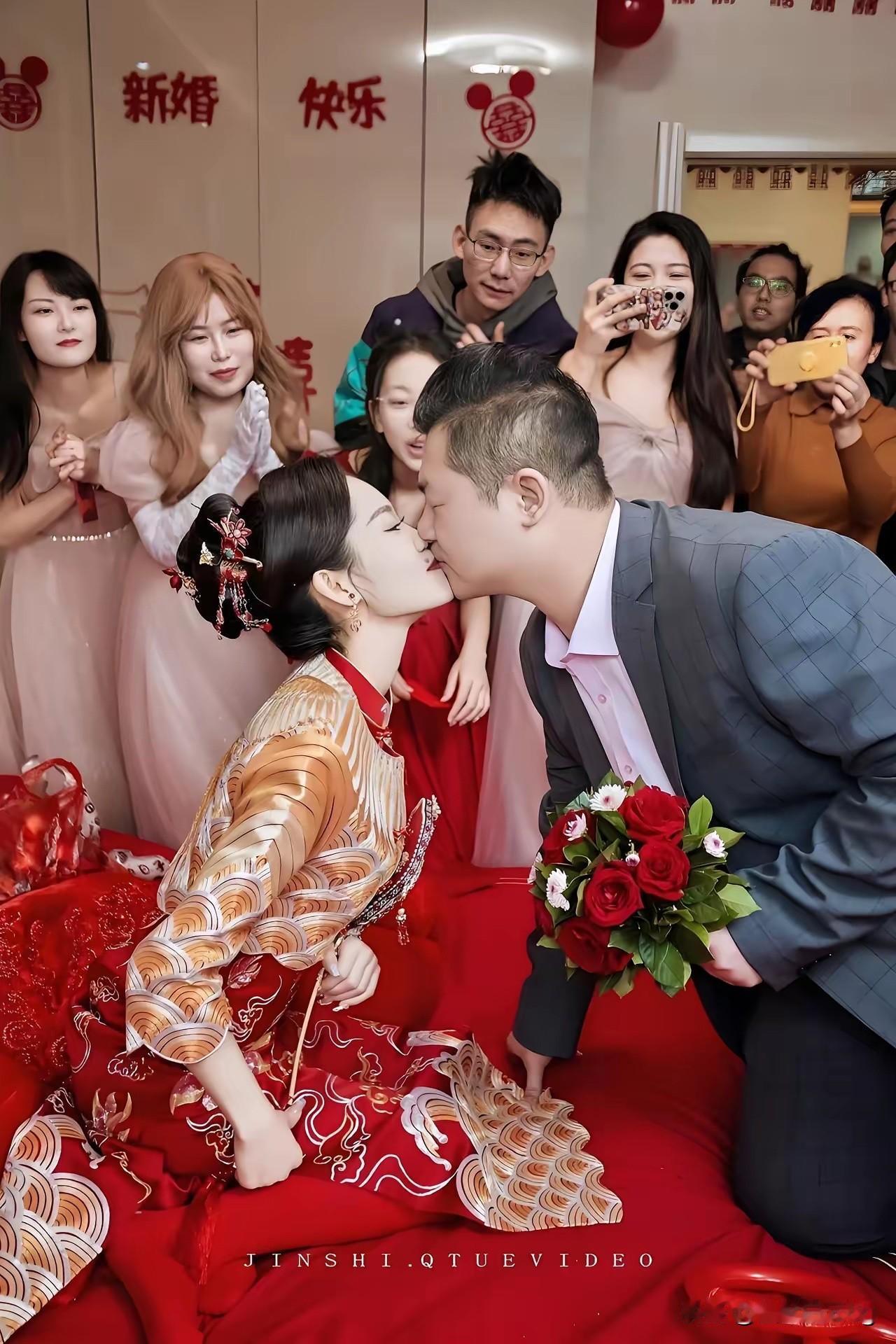 新婚夜大型乌龙！新郎随口一问，差点吓出心理阴影真的要被这对新婚夫妻的甜蜜乌龙