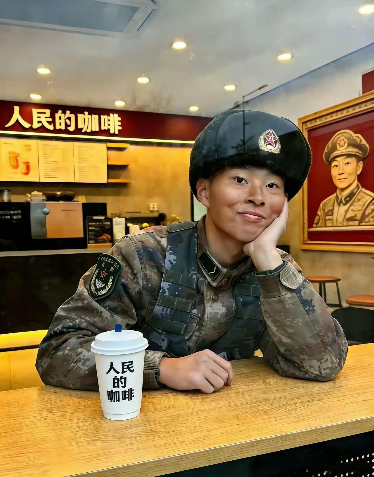 这本应该是他的生活，但是他成就了我们的生活