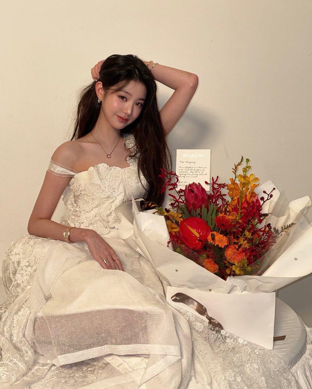 张元英🎶😊​​​