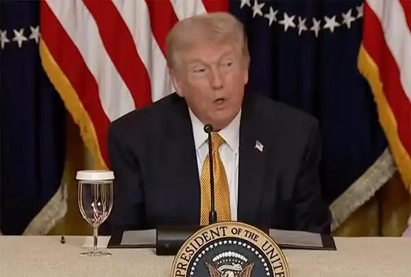 特朗普干过赌场，大家都知道。特朗普的赌场，三次破产，这大家也知道。那咋破产的，大