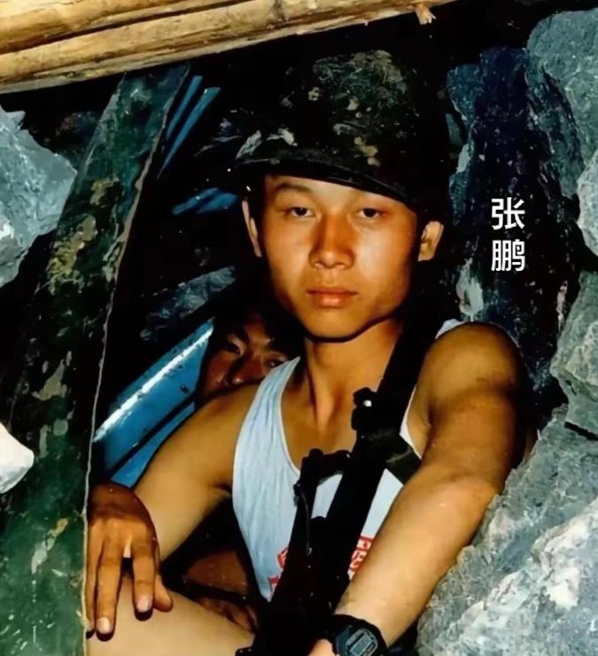 一等功臣张鹏烈士，1966年5月出生，河北石家庄长安区人。原27军79师235团