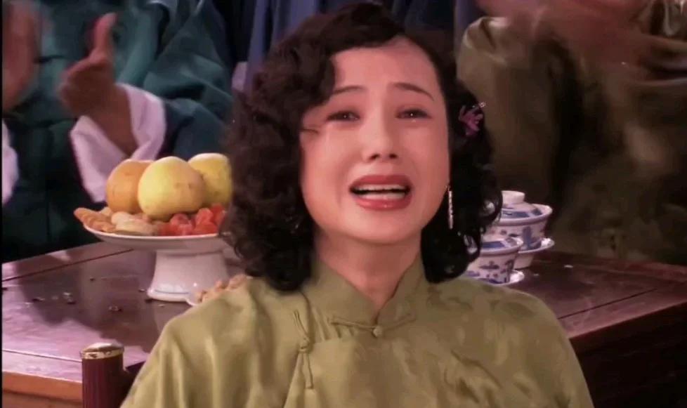 郭宝昌《大宅门》中的白玉婷一生未嫁，守着梅兰芳的照片过了一辈子，那都是假的。实际