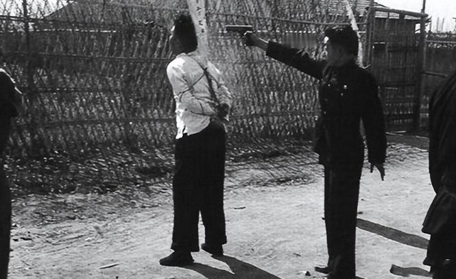 1948年，10多名地下党员因越狱失败被拉去枪毙，走不动在途中被枪毙，仅有4人走