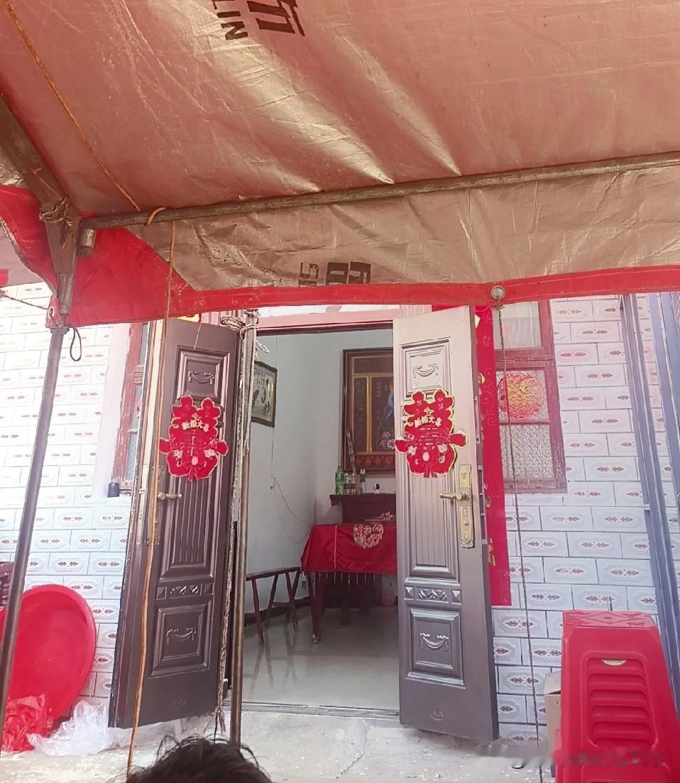 我老公的堂弟结婚遇到了杀猪盘！为什么有这种感觉是因为女孩子比他小10几岁不说