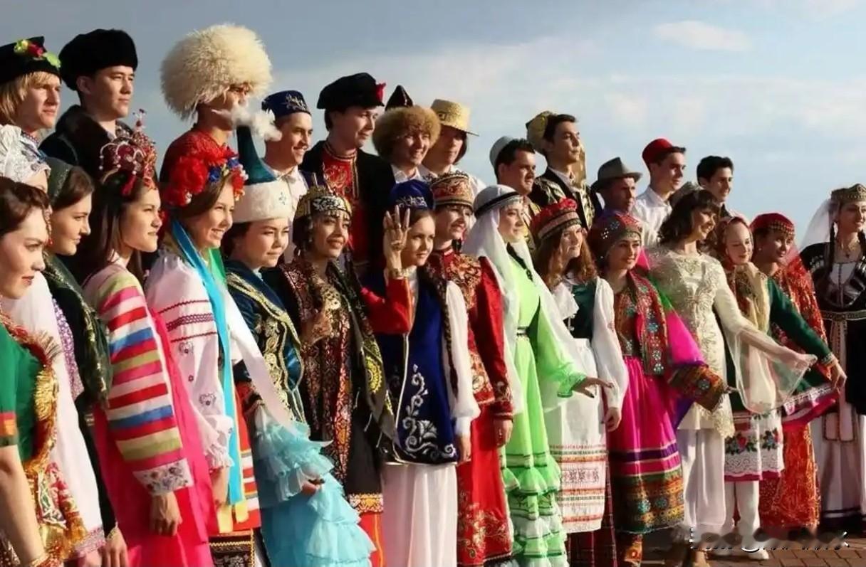 突然发现，东亚的民族结构挺“干净”：中国九成以上是汉族，日本九成多是和族，朝鲜韩