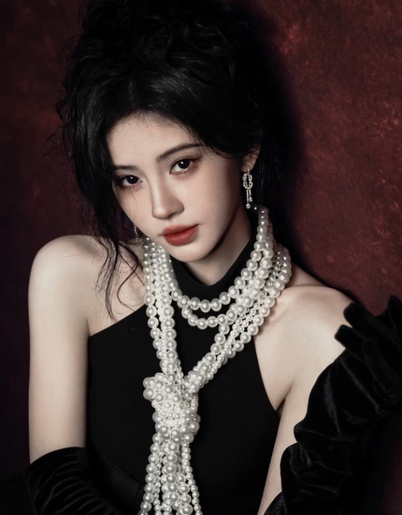 #网图原图分享#吴宣仪鞠婧祎孙珍妮张予曦古力娜扎适合珠光高饱和小清新蓝调调色拿图评＋赞​
