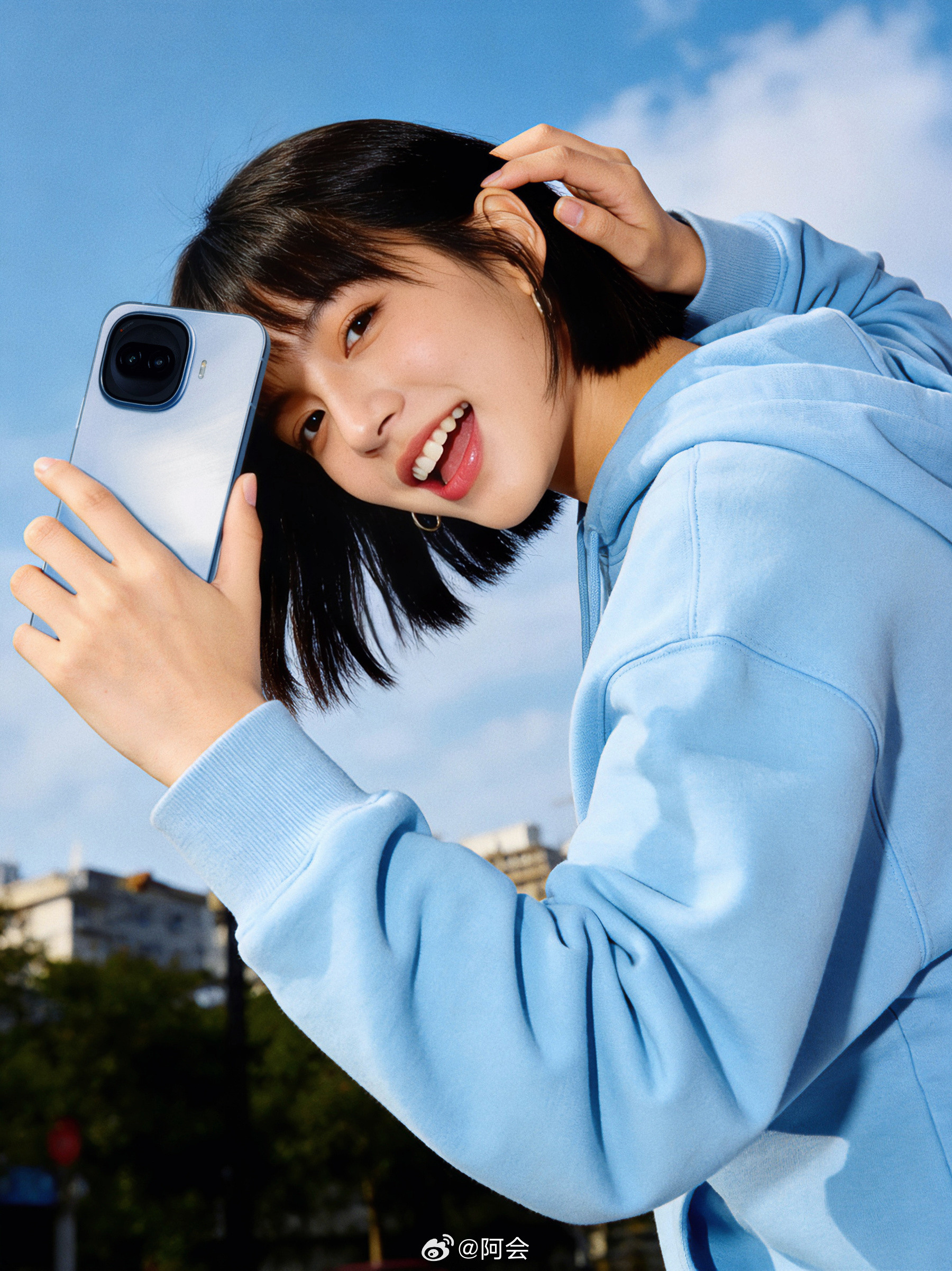 iQOOZ11Turbo手感绝了替大家上手了，第一感觉就是舒服，6.59英寸黄金