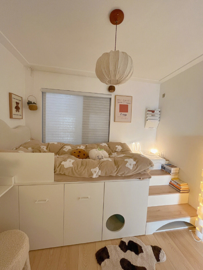 55平，两室一厅，1人2猫的小屋.这种暖色调是我的理想型