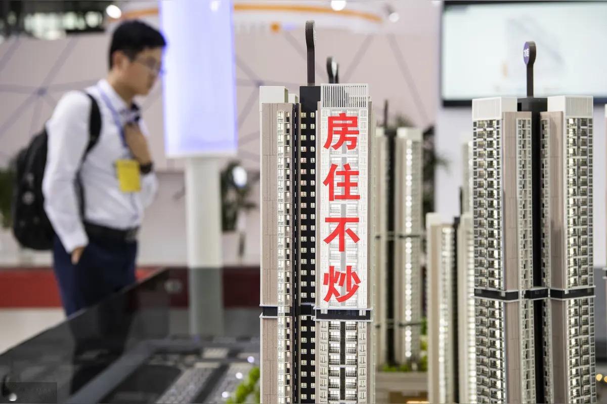 为什么很多人有意识的无视贷款买房人的处境？为什么呢？谁都知道近几年大跌，很多