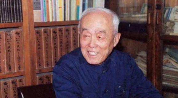 98岁北大终身教授季羡林，一针见血：“人老了，不在于运动，不在于喝水，不用戒烟戒