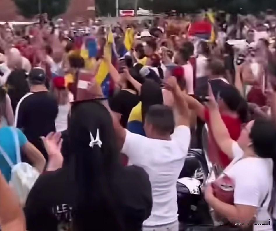 按理来说，委内瑞拉的自身条件非常不错，石油储量世界第一，天然气世界第六，50%的