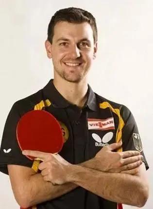 国乒运动员中，波尔为何青睐王励勤、樊振东？德国选手波尔是乒坛绅士，“二王一马