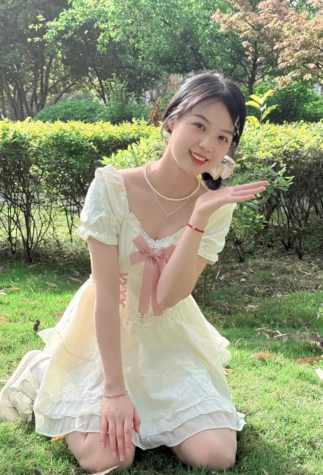 如果100万和她只能选一个，你选哪个