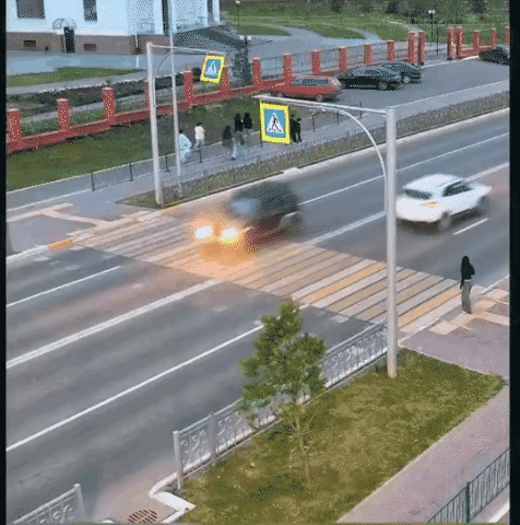 小姐姐被吓到了。这点我是相信的。