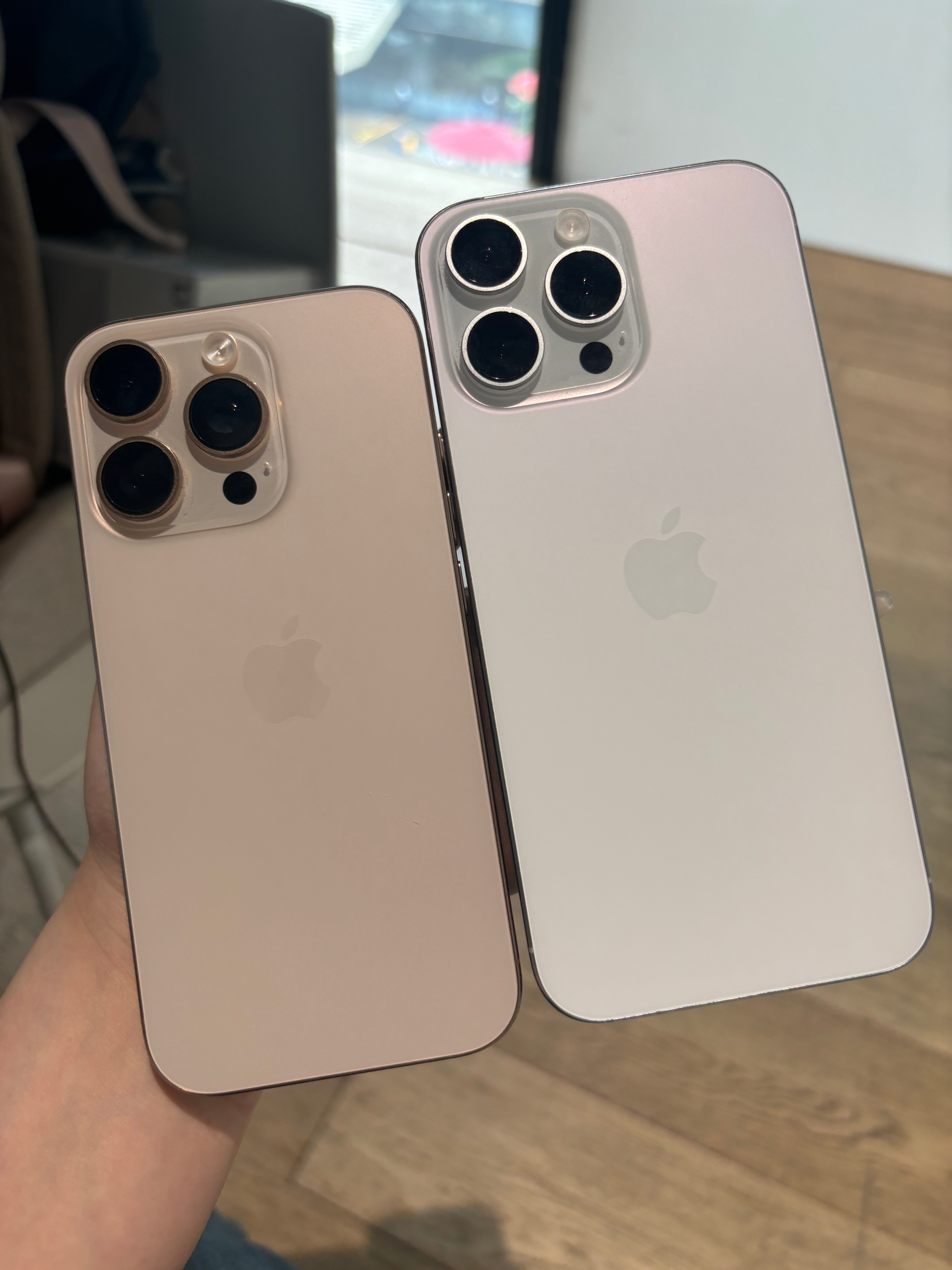 看了一下iPhone16Pro，瞬间感觉ProMax不香了，虽然大屏视觉效果