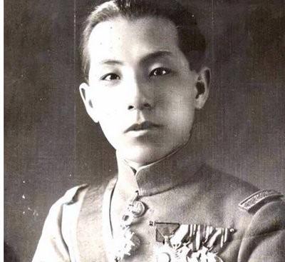 1975年蒋介石去世，张学良送来16字挽联，蒋经国看后脸色骤变。1975年蒋介石