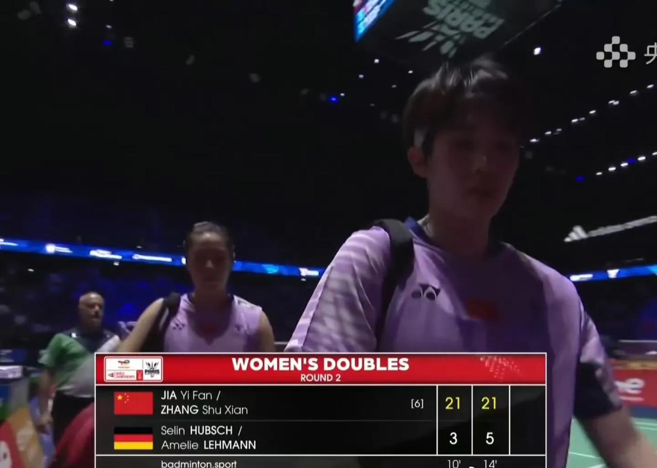 杀气冲天！上来就送对手11-0[捂脸哭]，第一局前半段贾一凡/张殊贤🇨🇳