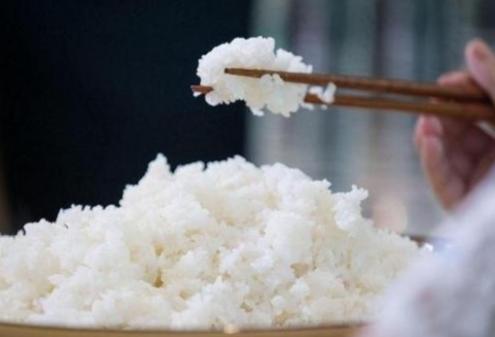 为什么欧美国家不吃米饭，而中国人喜欢吃米饭？一位外国友人体验过中国米饭之后说：他