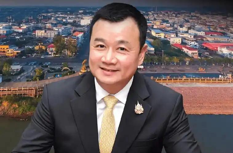 泰国旅游部长说“花钱买不到特权”，这逻辑真让人发笑。去旅游花真金白银买服务，等价