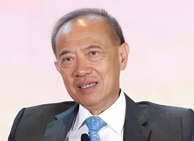 终于有人说出了大实话！新加坡前外长杨荣文说：不要看美国动不动就威胁中国、制裁中国