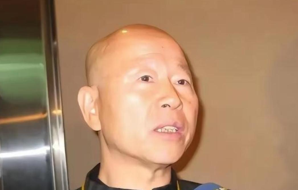 台湾的又一个媒体人许信良认为:“虽然大陆支持两岸统一，但是台湾人民绝大多数人都是