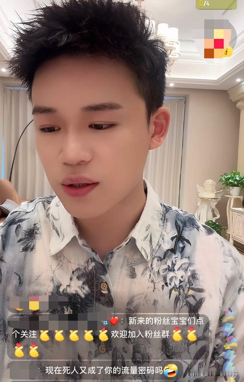 孟贺直播间语出惊人，再提大S，他称给大S讨回公道不是一个人的事。今天许久没露面