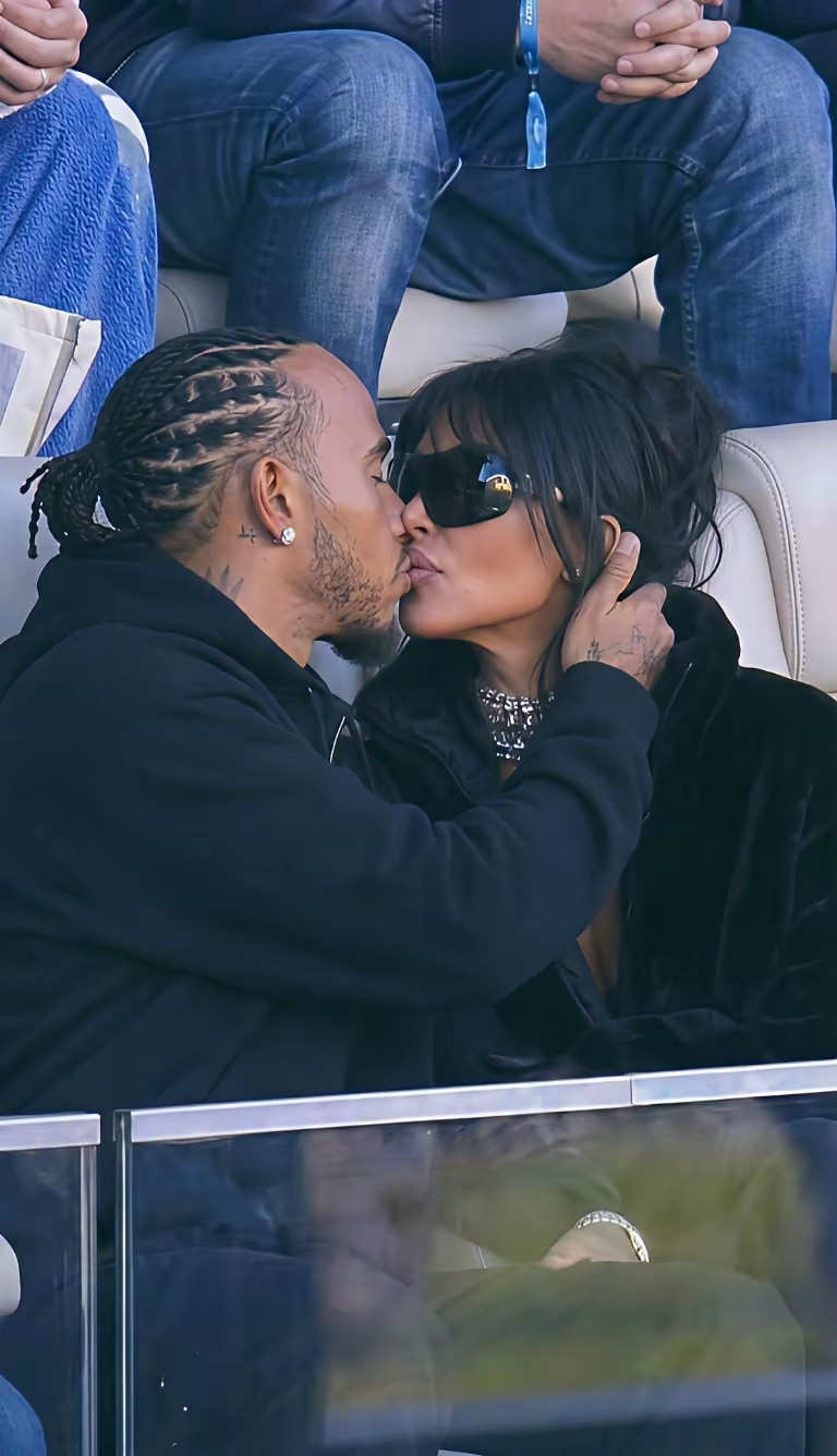 我的天……老汉和老金真好上了……超级碗