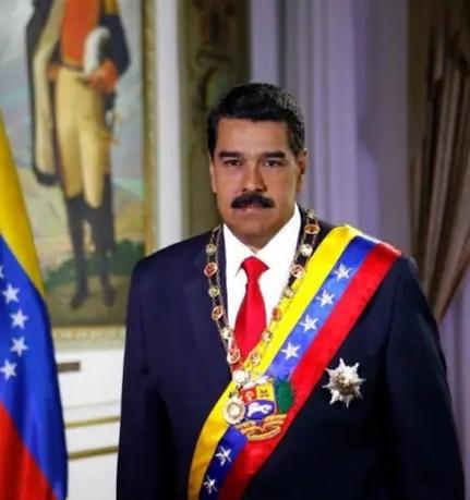 阿萨德，2023年9月22日，在出席杭州第19届亚运会开幕式期间，携夫人参观了灵