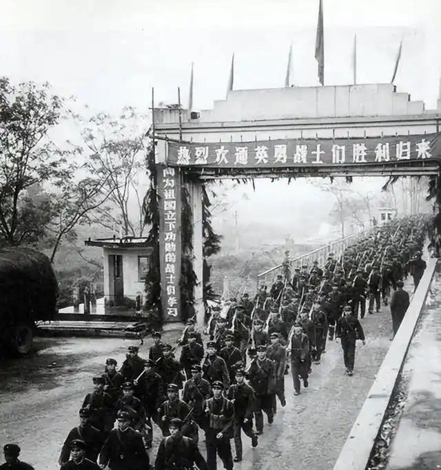 是什么让越南与我们反目成仇？想必很多人都有这个困惑。在越南独立的过程中，我们为越