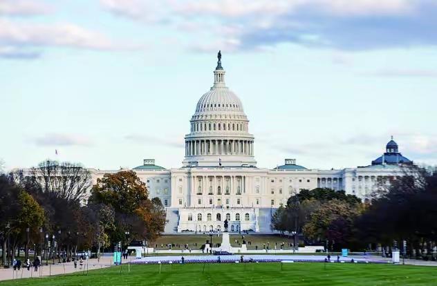 中国把事情闹大了！原来在香港发40亿美元债只是烟雾弹，真正的狠招是在美元市场上